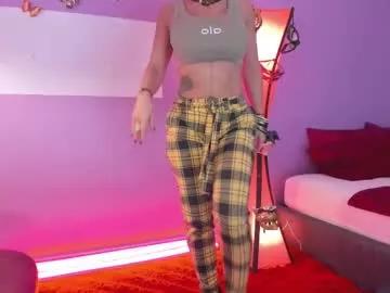 cam to cam sexiness with Girls streamers. Explore the newest collection of intense camshows from our capable horny hosts.