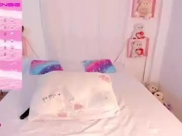 cam to cam sexiness with Girls streamers. Explore the newest collection of intense camshows from our capable horny hosts.