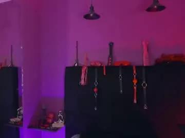 cam to cam sexiness with Girls streamers. Explore the newest collection of intense camshows from our capable horny hosts.