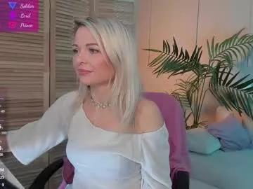 cam to cam sexiness with Girls streamers. Explore the newest collection of intense camshows from our capable horny hosts.