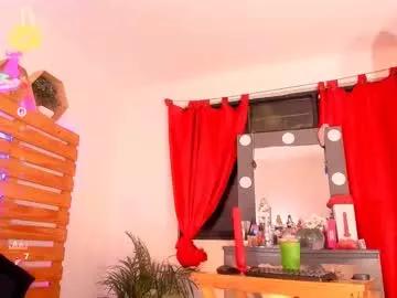 cam to cam sexiness with Girls streamers. Explore the newest collection of intense camshows from our capable horny hosts.