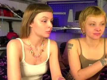cam to cam sexiness with Girls streamers. Explore the newest collection of intense camshows from our capable horny hosts.