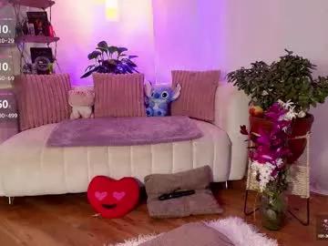 cam to cam sexiness with Girls streamers. Explore the newest collection of intense camshows from our capable horny hosts.