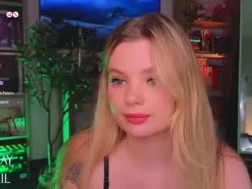 cam to cam sexiness with Girls streamers. Explore the newest collection of intense camshows from our capable horny hosts.