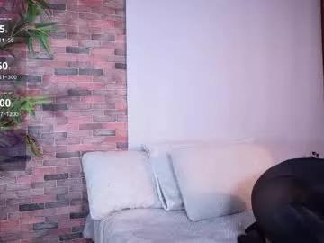 cam to cam sexiness with Girls streamers. Explore the newest collection of intense camshows from our capable horny hosts.