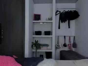 cam to cam sexiness with Girls streamers. Explore the newest collection of intense camshows from our capable horny hosts.