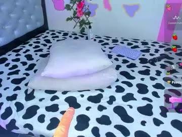 cam to cam sexiness with Girls streamers. Explore the newest collection of intense camshows from our capable horny hosts.