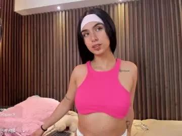 cam to cam sexiness with Girls streamers. Explore the newest collection of intense camshows from our capable horny hosts.