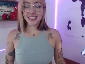 cam to cam sexiness with Girls streamers. Explore the newest collection of intense camshows from our capable horny hosts.