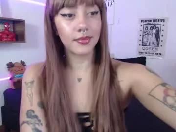 cam to cam sexiness with Girls streamers. Explore the newest collection of intense camshows from our capable horny hosts.