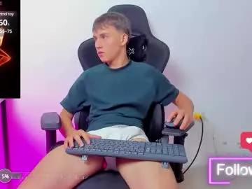 cam to cam sexiness with Girls streamers. Explore the newest collection of intense camshows from our capable horny hosts.