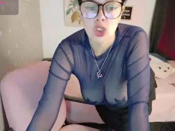 cam to cam sexiness with Girls streamers. Explore the newest collection of intense camshows from our capable horny hosts.