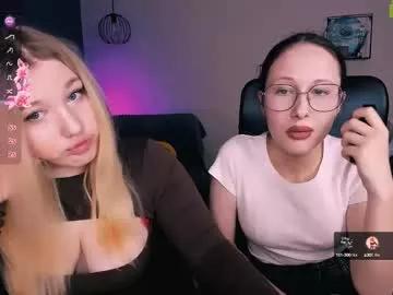 cam to cam sexiness with Girls streamers. Explore the newest collection of intense camshows from our capable horny hosts.