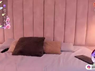 cam to cam sexiness with Girls streamers. Explore the newest collection of intense camshows from our capable horny hosts.
