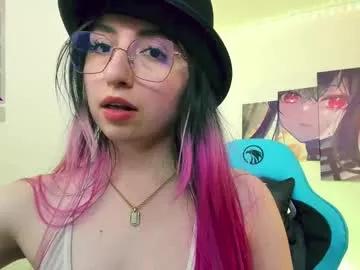 cam to cam sexiness with Girls streamers. Explore the newest collection of intense camshows from our capable horny hosts.