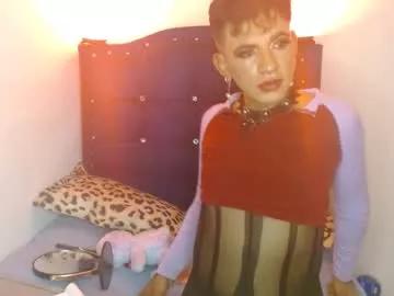 cam to cam sexiness with Girls streamers. Explore the newest collection of intense camshows from our capable horny hosts.
