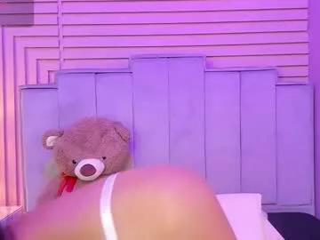 cam to cam sexiness with Girls streamers. Explore the newest collection of intense camshows from our capable horny hosts.
