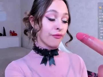 cam to cam sexiness with Girls streamers. Explore the newest collection of intense camshows from our capable horny hosts.