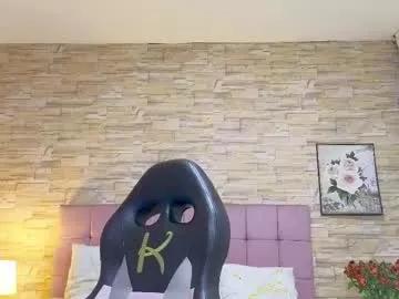 cam to cam sexiness with Girls streamers. Explore the newest collection of intense camshows from our capable horny hosts.