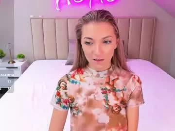 cam to cam sexiness with Girls streamers. Explore the newest collection of intense camshows from our capable horny hosts.