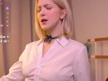 kisskiss_muah from Chaturbate is Freechat