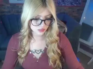 cam to cam sexiness with Girls streamers. Explore the newest collection of intense camshows from our capable horny hosts.