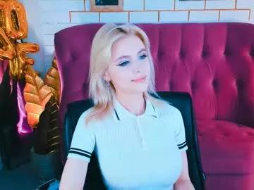 cam to cam sexiness with Girls streamers. Explore the newest collection of intense camshows from our capable horny hosts.