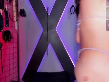 cam to cam sexiness with Girls streamers. Explore the newest collection of intense camshows from our capable horny hosts.