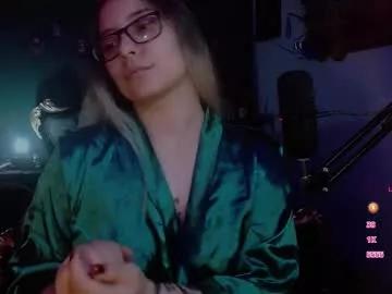 cam to cam sexiness with Girls streamers. Explore the newest collection of intense camshows from our capable horny hosts.