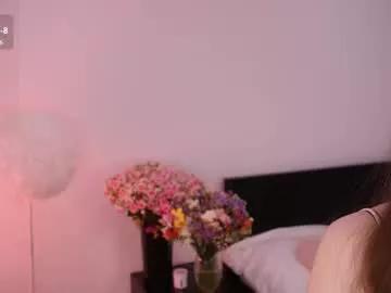cam to cam sexiness with Girls streamers. Explore the newest collection of intense camshows from our capable horny hosts.
