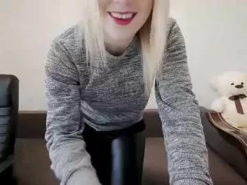 cam to cam sexiness with Girls streamers. Explore the newest collection of intense camshows from our capable horny hosts.