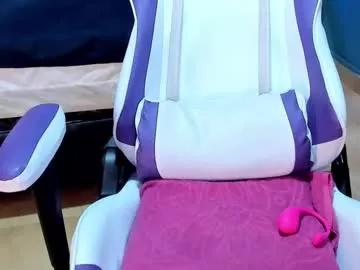 cam to cam sexiness with Girls streamers. Explore the newest collection of intense camshows from our capable horny hosts.