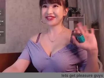 cam to cam sexiness with Girls streamers. Explore the newest collection of intense camshows from our capable horny hosts.