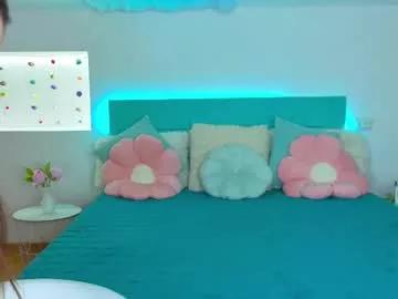 cam to cam sexiness with Girls streamers. Explore the newest collection of intense camshows from our capable horny hosts.