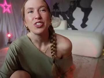 cam to cam sexiness with Girls streamers. Explore the newest collection of intense camshows from our capable horny hosts.