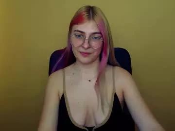 cam to cam sexiness with Girls streamers. Explore the newest collection of intense camshows from our capable horny hosts.