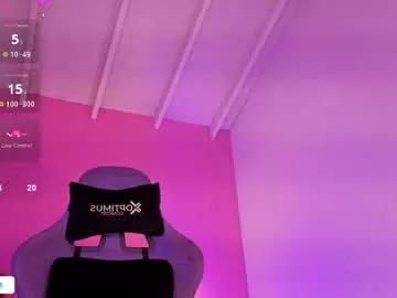 cam to cam sexiness with Girls streamers. Explore the newest collection of intense camshows from our capable horny hosts.