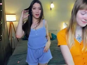cam to cam sexiness with Girls streamers. Explore the newest collection of intense camshows from our capable horny hosts.