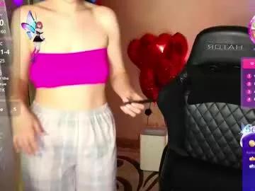 cam to cam sexiness with Girls streamers. Explore the newest collection of intense camshows from our capable horny hosts.