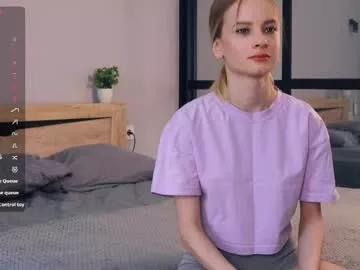 cam to cam sexiness with Girls streamers. Explore the newest collection of intense camshows from our capable horny hosts.