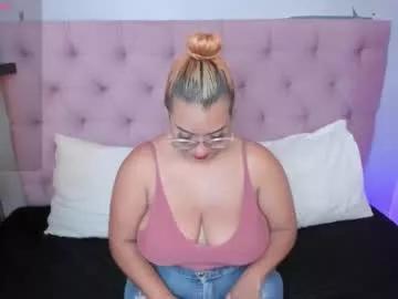 cam to cam sexiness with Girls streamers. Explore the newest collection of intense camshows from our capable horny hosts.