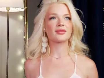 cam to cam sexiness with Girls streamers. Explore the newest collection of intense camshows from our capable horny hosts.