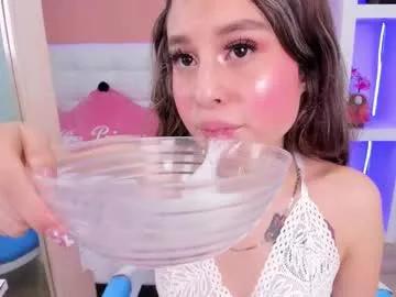 cam to cam sexiness with Girls streamers. Explore the newest collection of intense camshows from our capable horny hosts.