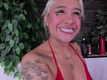 cam to cam sexiness with Girls streamers. Explore the newest collection of intense camshows from our capable horny hosts.