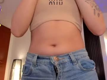 cam to cam sexiness with Girls streamers. Explore the newest collection of intense camshows from our capable horny hosts.