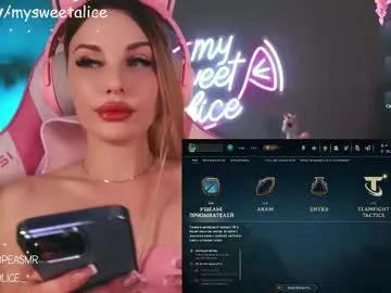 cam to cam sexiness with Girls streamers. Explore the newest collection of intense camshows from our capable horny hosts.