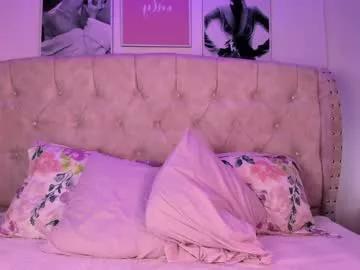 cam to cam sexiness with Girls streamers. Explore the newest collection of intense camshows from our capable horny hosts.