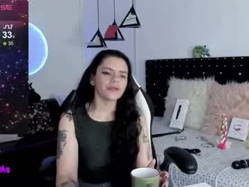 cam to cam sexiness with Girls streamers. Explore the newest collection of intense camshows from our capable horny hosts.