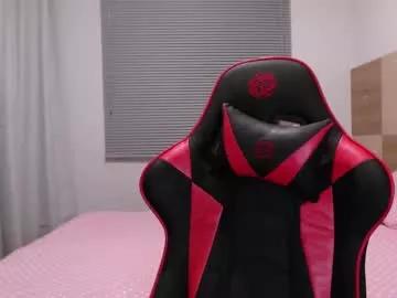 cam to cam sexiness with Girls streamers. Explore the newest collection of intense camshows from our capable horny hosts.