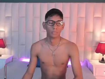 cam to cam sexiness with Girls streamers. Explore the newest collection of intense camshows from our capable horny hosts.
